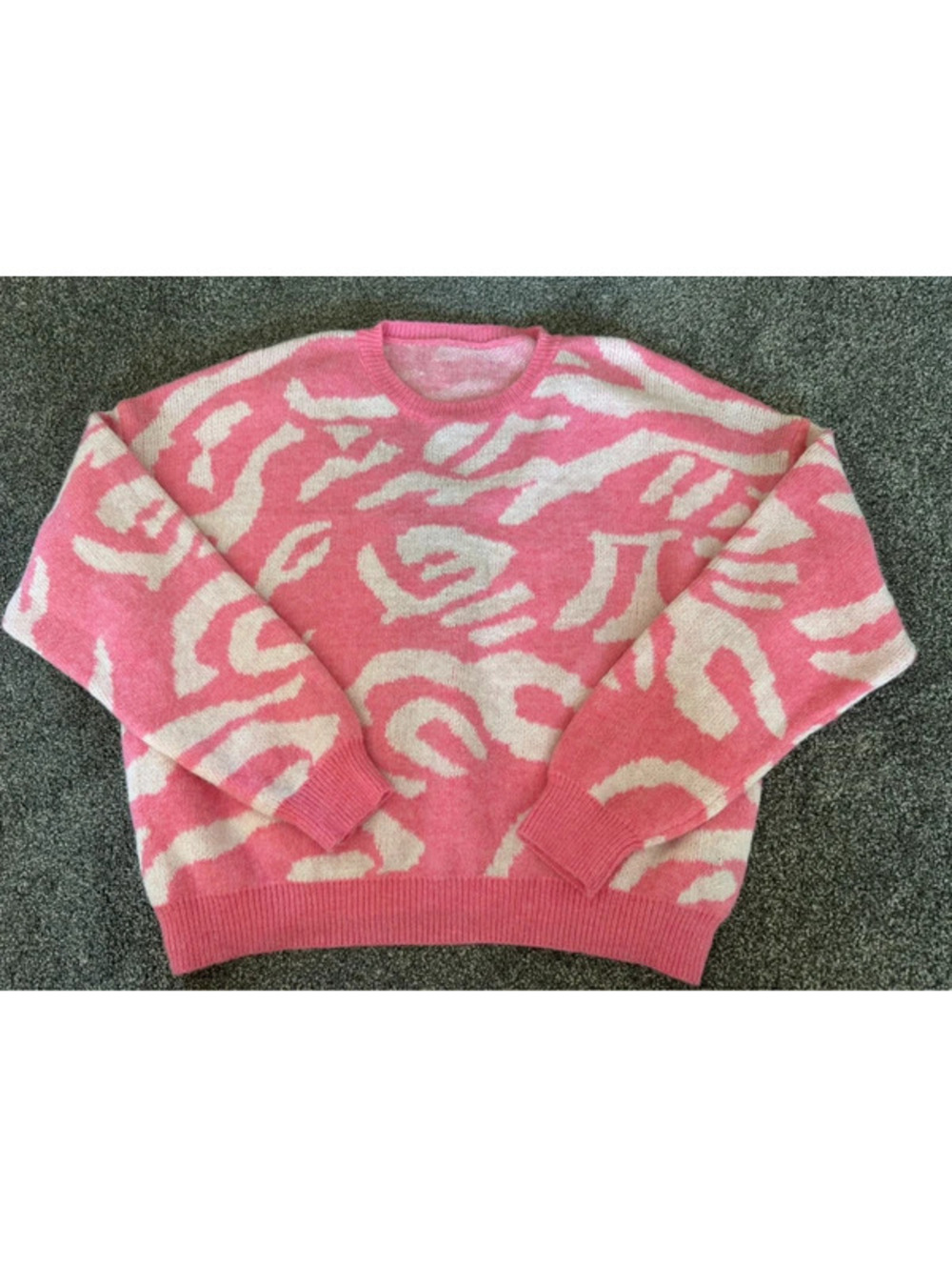 Women’s SHEIN pink and white animal print sweater size small